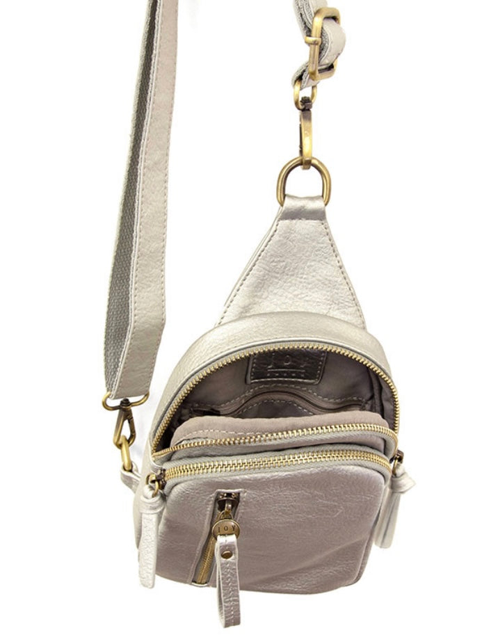 Vanetta Sling Bag in Silver