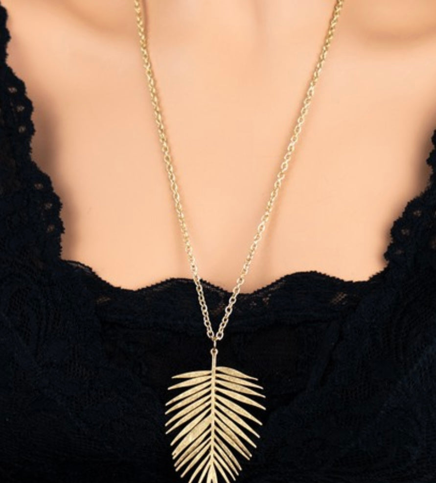 Leaf Pendant Necklace