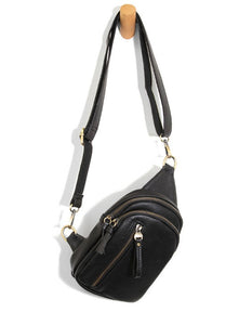 Vanetta Sling Bag in Black