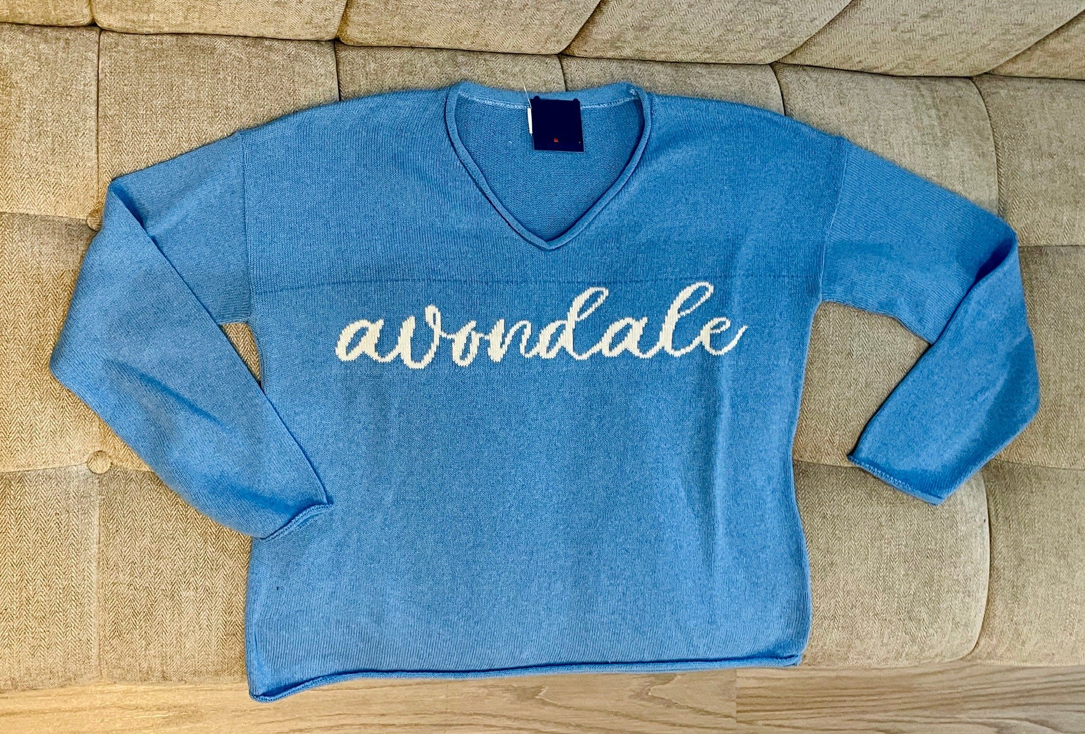 Avondale V-Neck Light-Weight Sweater in Blue