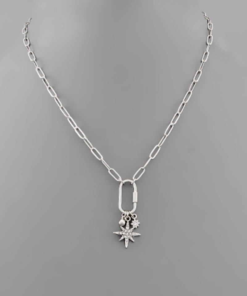 Paperclip Chain Star Necklace in Silver